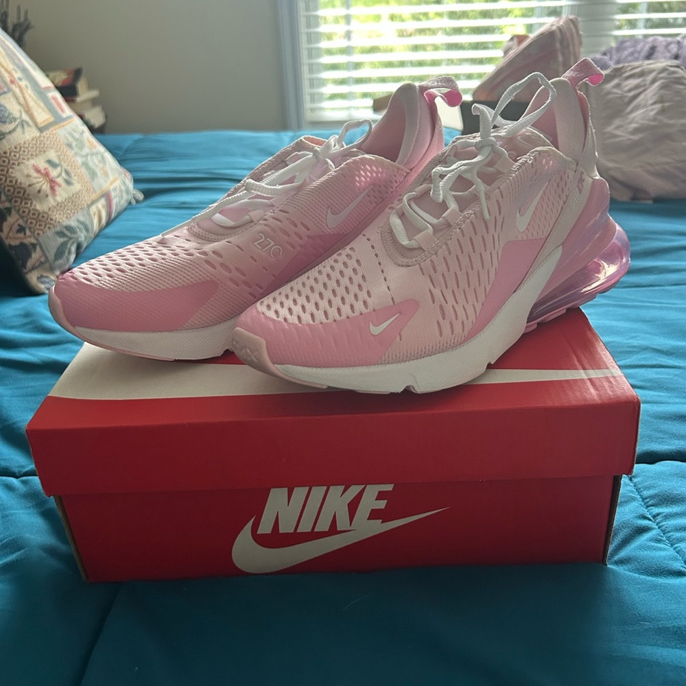 Nike Women's Air Max 270 Pink and White Athletic Shoes